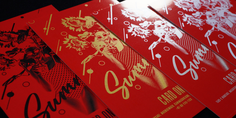 強い光沢と鮮烈な赤が印象的なファンタス アカ200kg。存在感は抜群です。